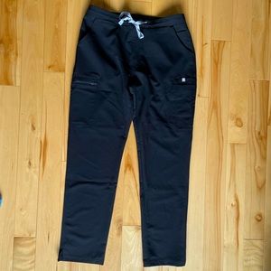 Womens figs scrub pants - medium
